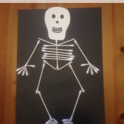 Halloween Q-Tips Skeleton Craft