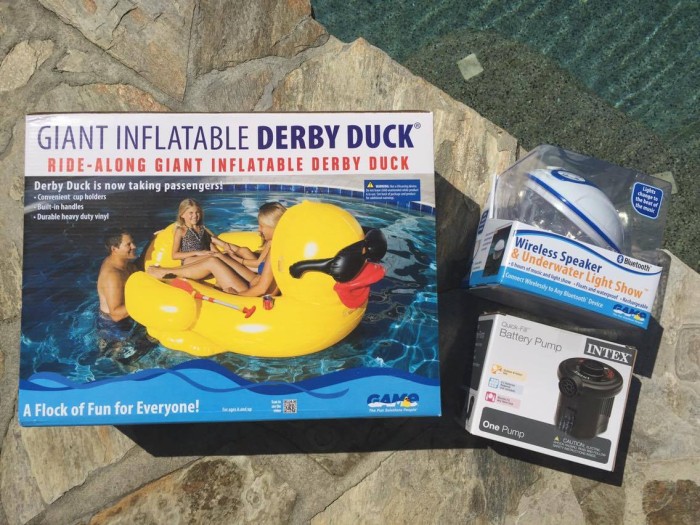 Derby Duck and Waterproof Speaker With Underwater Light Show