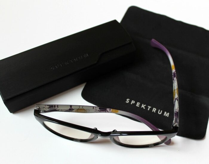 Spektrum Glasses Light Sensitivity Solution