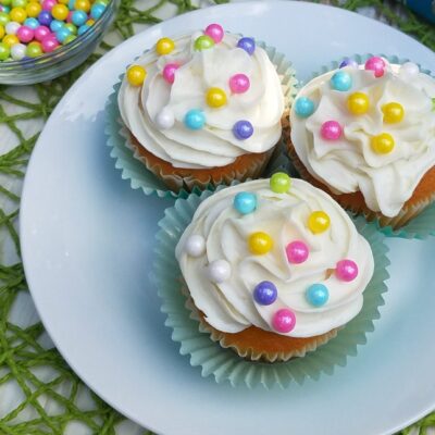 How to easily frost cupcakes