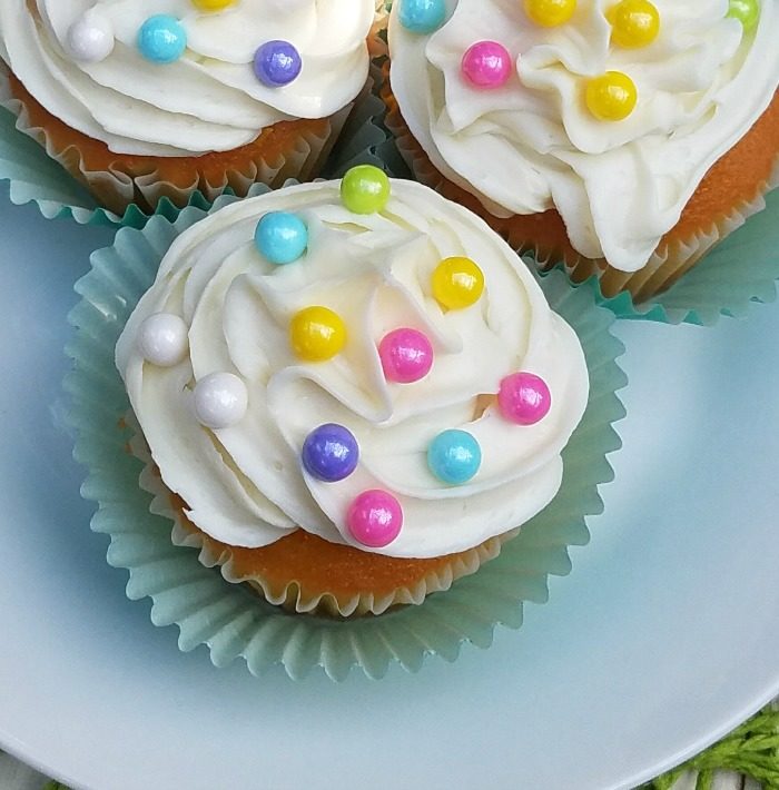 How to easily frost cupcakes
