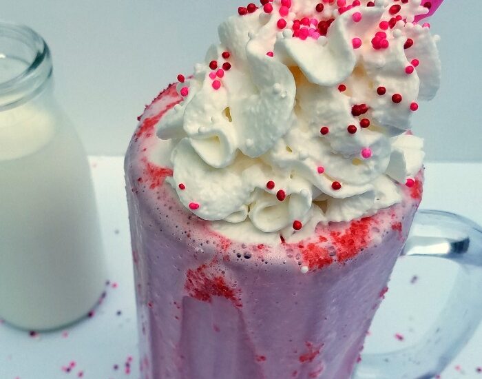Strawberry Frozen Yogurt Shake