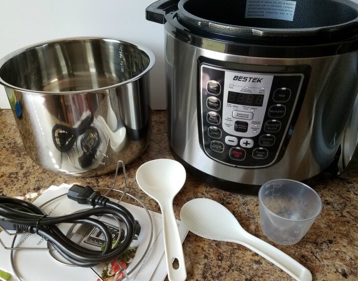 Easy Cooking with a Pressure Cooker by Bestek