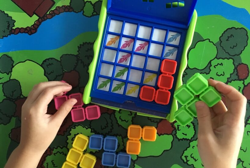 Kanoodle Jr. is the Brain Teaser Puzzle Just Perfect for Kids ages 4-7