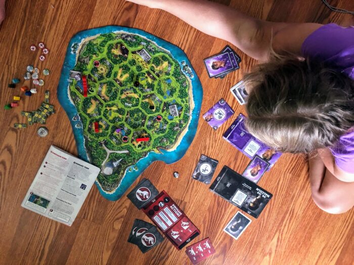 New Board Game ? Jurassic Park DANGER!