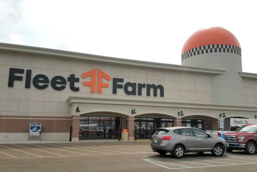Fleet Farm Opens in Oconomowoc