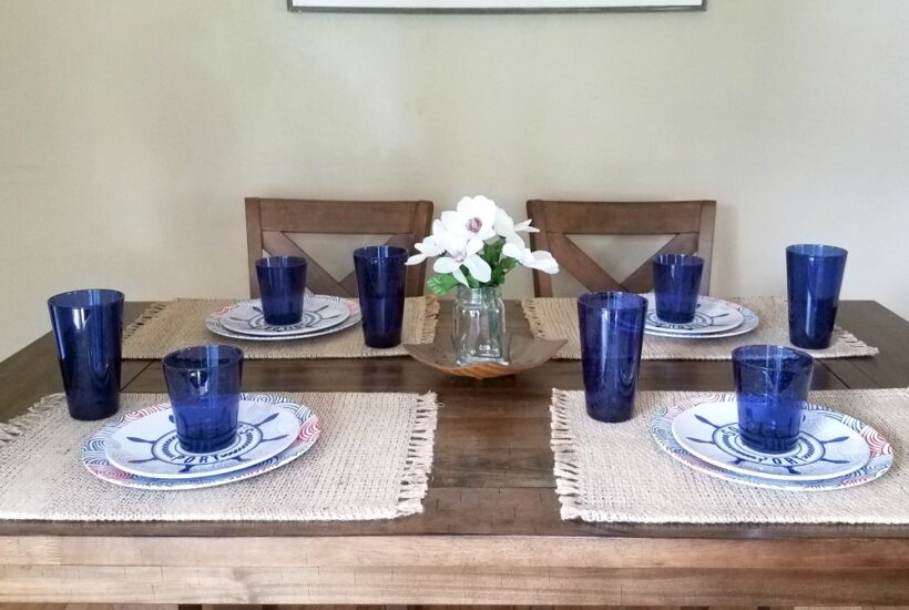 Simple Nautical Tablescape