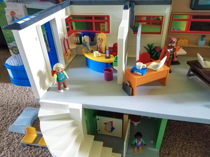 FURNISHED SCHOOL BUILDING - THE TOY STORE