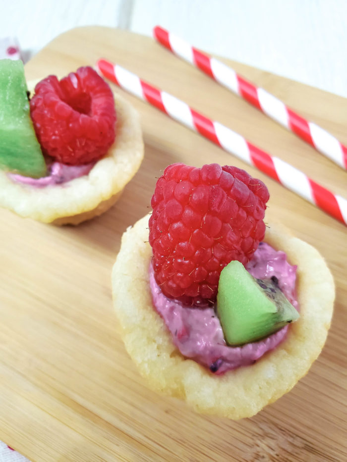 fruit pizza cookie cups