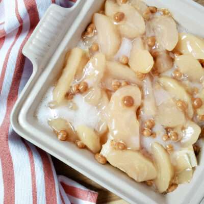 Apple cinnamon rolls bake