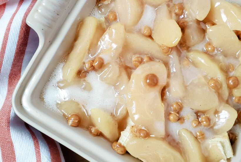 Apple cinnamon rolls bake
