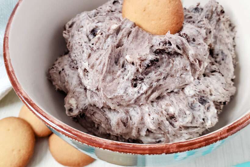 Oreo cookie dip is a super easy and delicious dessert dip recipe.