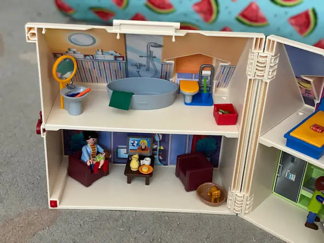 PLAYMOBIL Take Along Dollhouse For Easy to Travel Fun