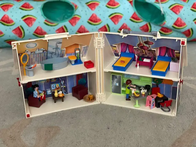 PLAYMOBIL Take Along Dollhouse For Easy to Travel Fun