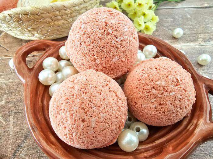 Natural Clay Bath Bombs in a brown bowl