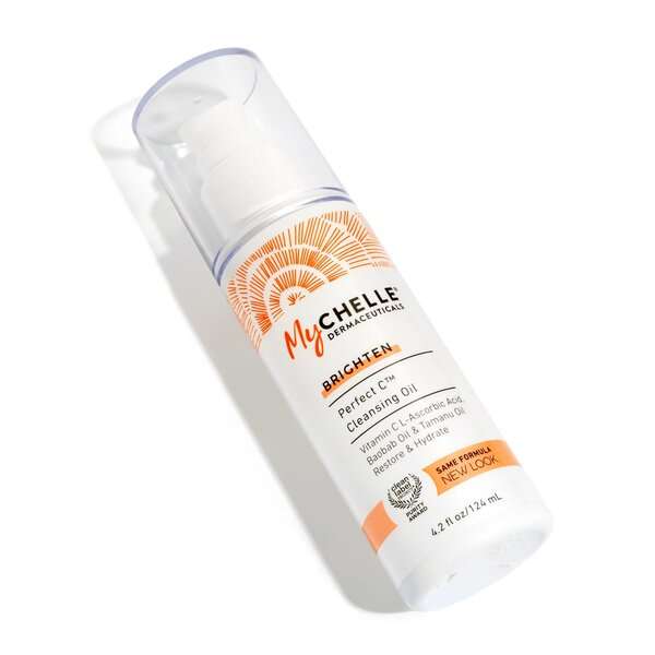 Mychelle Perfect C™ Cleansing Oil stock image