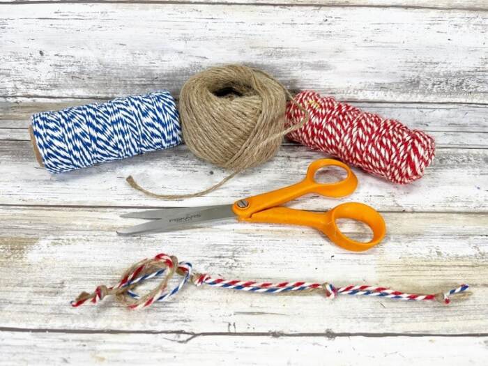 using the jute to create a loop