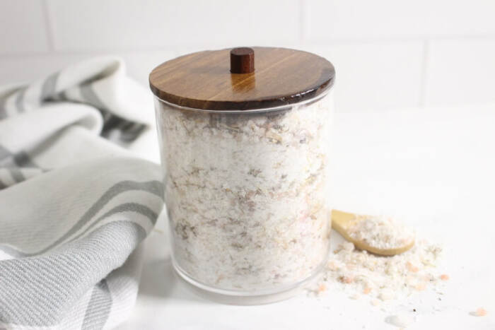 bath soak for sore muscles homemade in a jar
