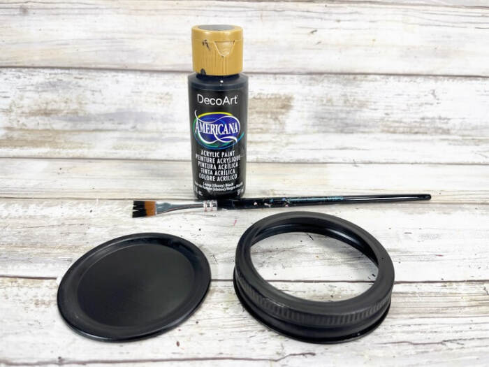 paint the lids black