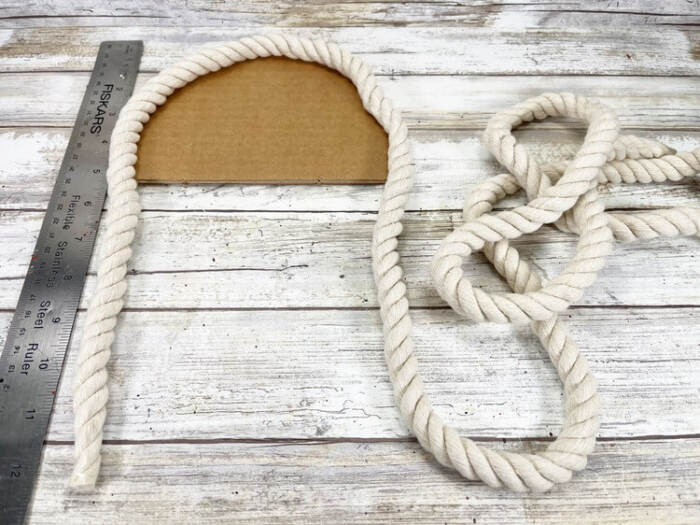 Measuring rope for snowman craft base.