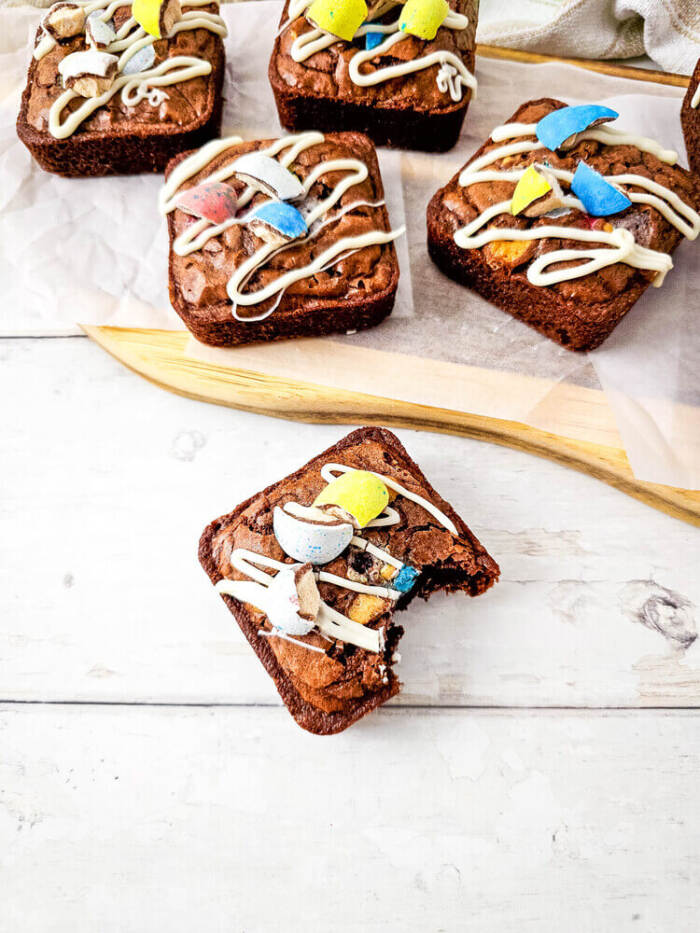 Robin Egg Easter brownies topped with white chocolate drizzle