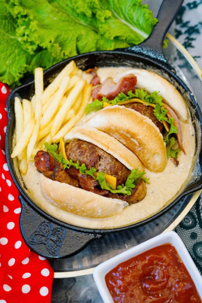 Copycat Applebee's O-M-Cheese Burger in a skillet.
